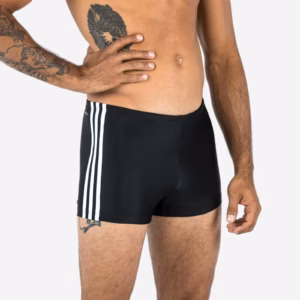 Ikonische Boxer-Badehose von ADIDAS für Einsteiger für das Schwimmen im Becken oder im Meer.